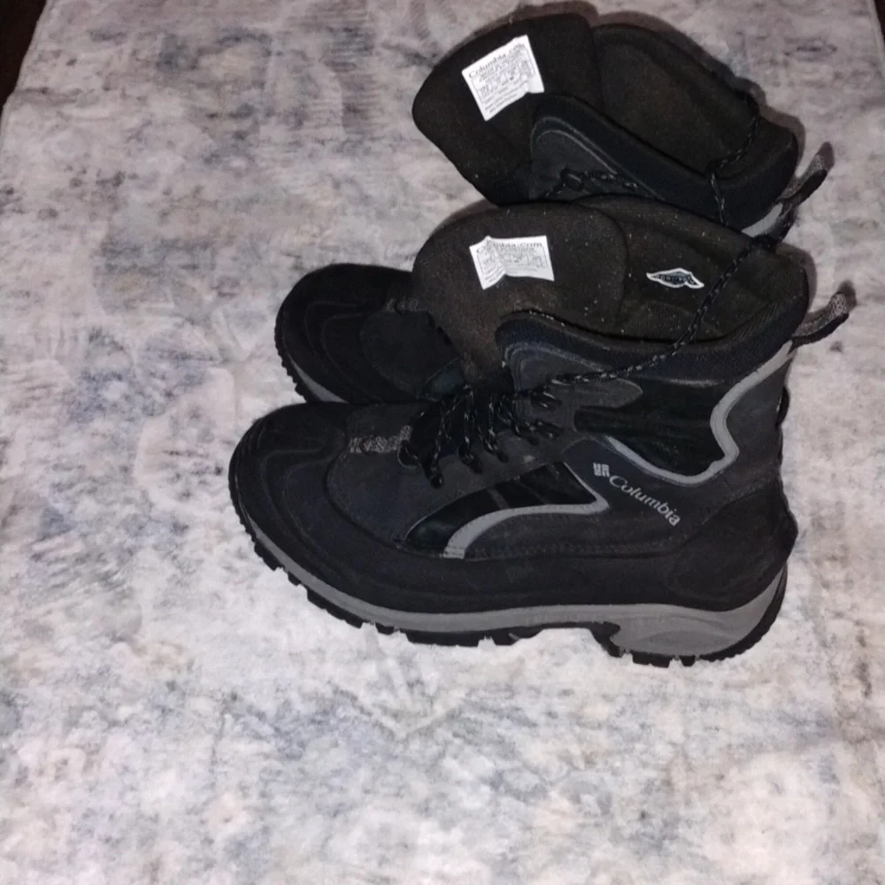 Columbia Black Hiking Boots